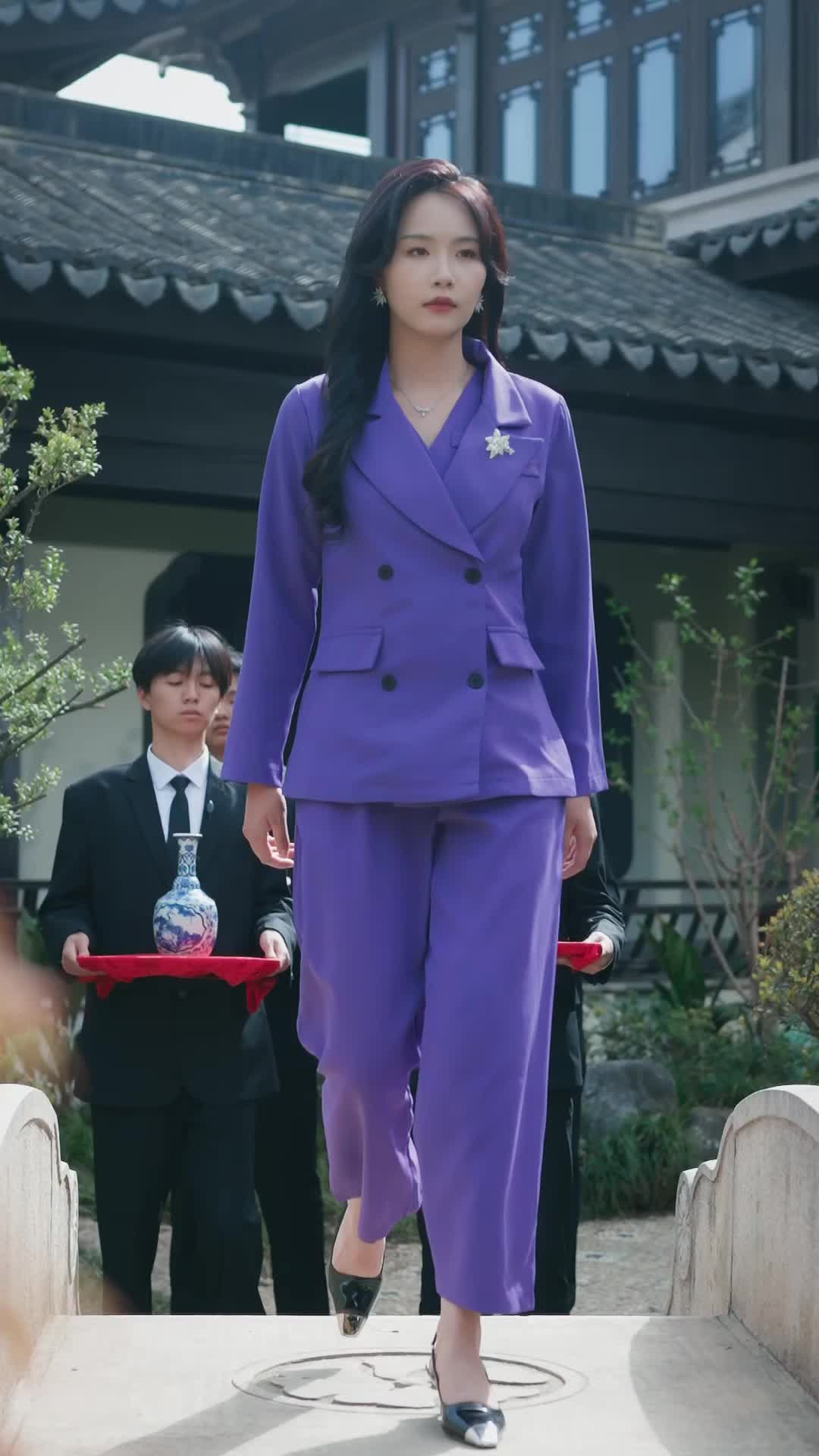 Épisode 12 - Elle s'est Collée à Moi